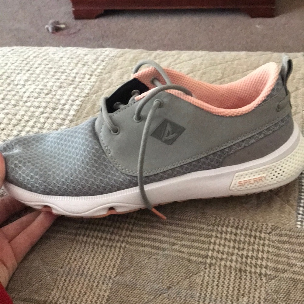 Brand new sperry tennis shoes